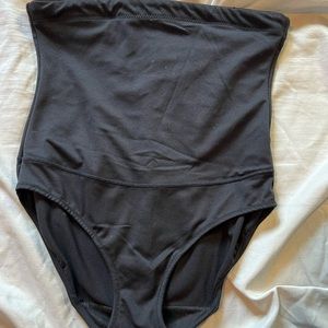 Maidenform shapewear S